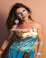 SARA TRANS ITALIANA  NAPOLETANA  REALE NELLE FOTO  ATIVA E PASSIVA CAZZO 22CM